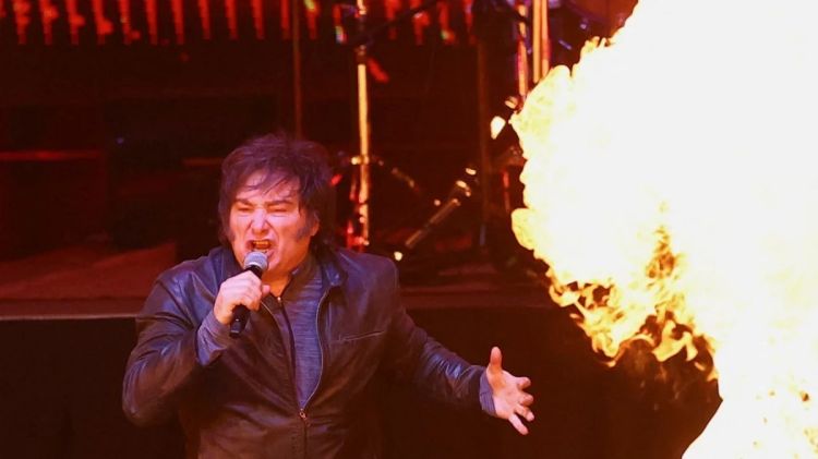 Argentina prezidenti Xavyer Miley rok-konsert verdi - VİDEO