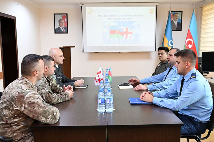 “PUA sahəsində təcrübə mübadiləsi” çərçivəsində görüş keçirilib “PUA sahəsində təcrübə mübadiləsi” çərçivəsində görüş keçirilib