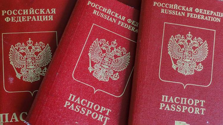 Zaxarova Avstraliya hakimiyyətinin vizalarla bağlı rusofobiyasından qəzəblənib