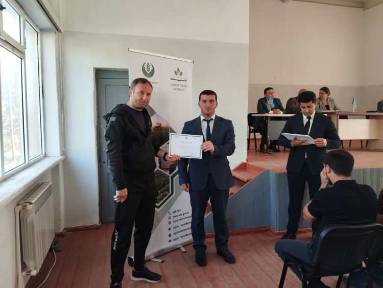 Xocalı sakinlərinə sertifikatlar təqdim olunub –  FOTO Xocalı sakinlərinə sertifikatlar təqdim olunub –  FOTO