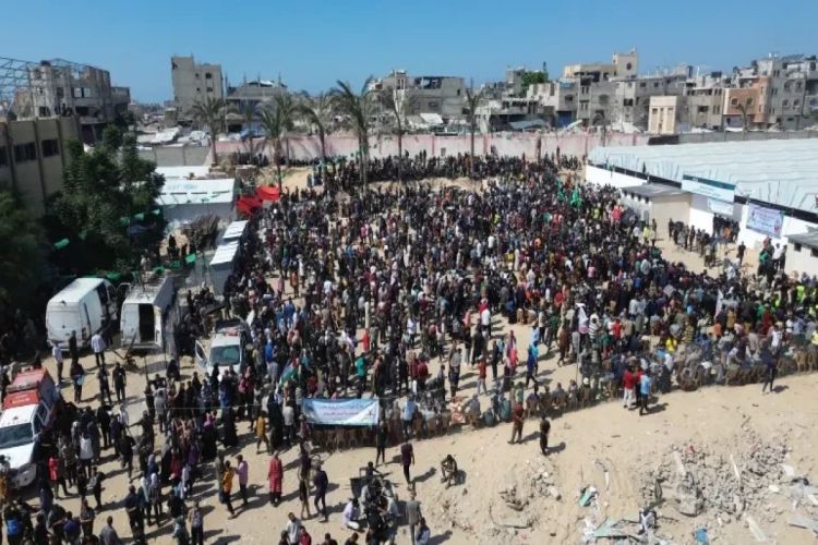 Azad edilən fələstinli məhbuslar Ramallah və Qəzzaya aparılıb - FOTO