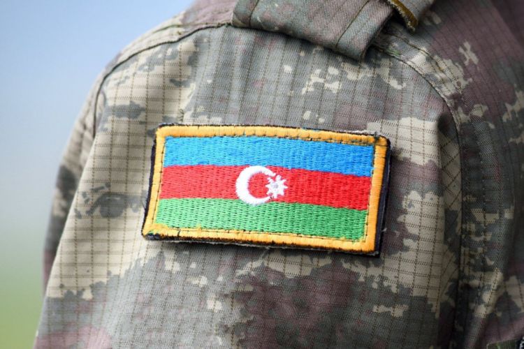 Hərbi qulluqçuların təhsillə əlaqədar sərəncamda olma müddətlərinə dəyişiklik edilir