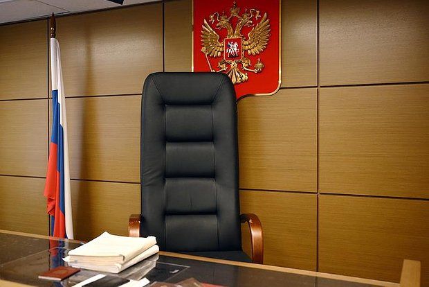 Estoniya rusiyalı hakim və prokurora qarşı sanksiya tətbiq edib