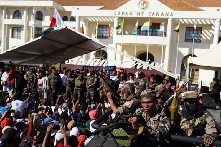 Afrika İttifaqı Madaqaskarın üzvlüyünü dayandırdı