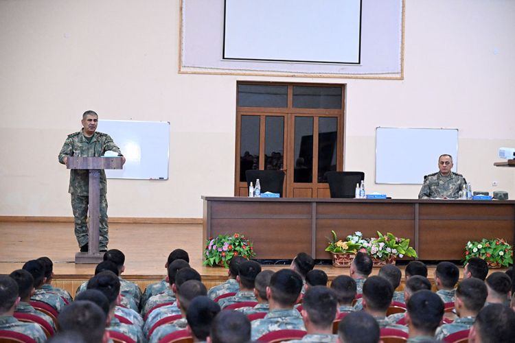Zakir Həsənov Azərbaycan Ordusunun təminatını və döyüş hazırlığını yoxlayıb - FOTO