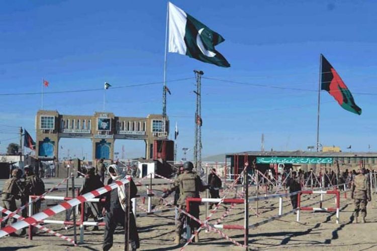 Pakistan-Əfqanıstan sərhədində kamikadze hücumu olub - ölənlər var