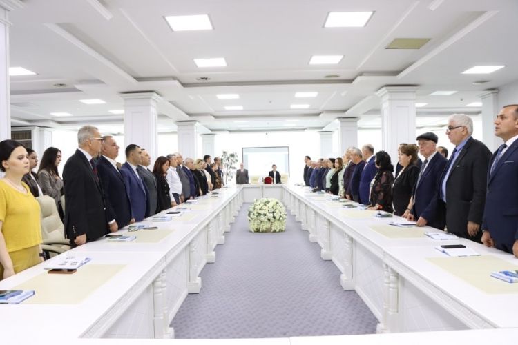 “Qərbi azərbaycanlıların yurd həsrəti: Salyana deportasiya” layihəsi çərçivəsində kitab təqdimatı keçirilib