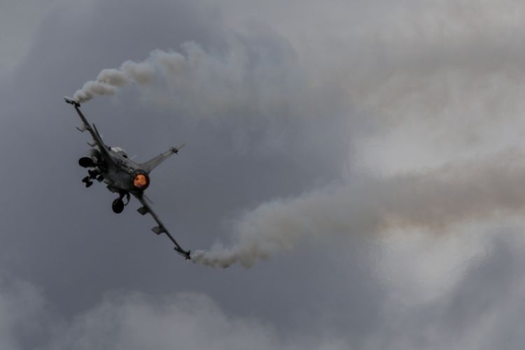 Ukrayna pulsuz istədiyi qırıcıları almalı olacaq
