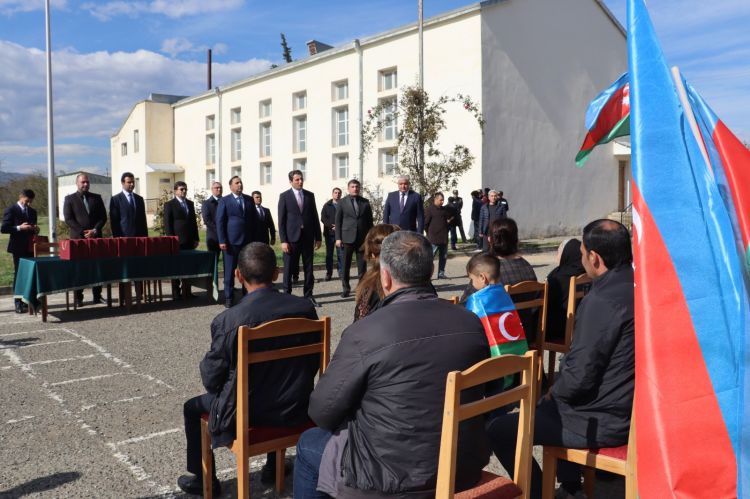 Xocalının Təzəbinə kəndinə növbəti köç baş tutub -  FOTO 