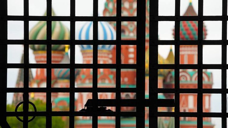 Putin: Yeni sanksiyalar Rusiyaya təzyiq cəhdidir