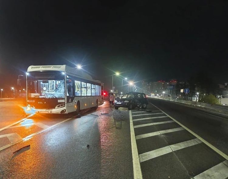 Voronejdə sürücü avtobusu piyadaların üzərinə sürüb