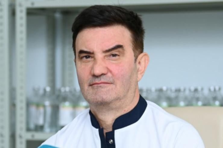 Tanınmış alimi avtomobillə vuraraq öldürən həkimə hökm oxunub Tanınmış alimi avtomobillə vuraraq öldürən həkimə hökm oxunub