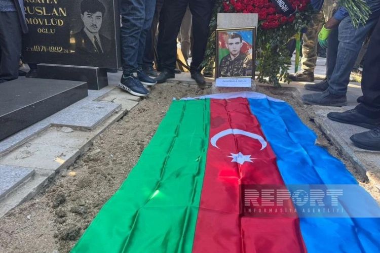 Sumqayıtda itkin şəhid Lətif Şahhüseynov dəfn edilib Sumqayıtda itkin şəhid Lətif Şahhüseynov dəfn edilib