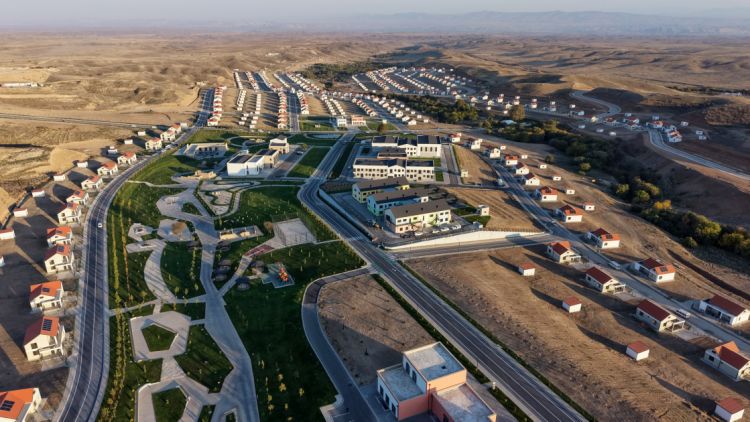 İlham Əliyev Cəbrayılın Horovlu kəndinin birinci mərhələsinin açılışında iştirak edib İlham Əliyev Cəbrayılın Horovlu kəndinin birinci mərhələsinin açılışında iştirak edib