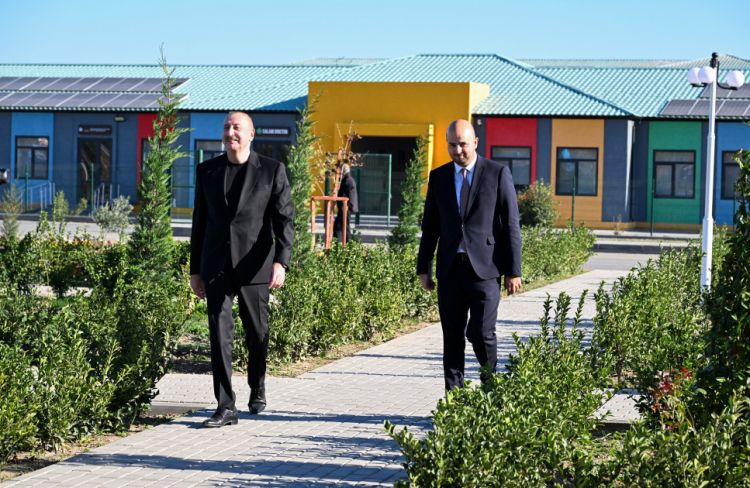 Prezident Zəngilanın Ağalı kəndinin 2-ci mərhələsinin və Məmmədbəyli kəndinin açılışlarında iştirak edib - FOTO Prezident Zəngilanın Ağalı kəndinin 2-ci mərhələsinin və Məmmədbəyli kəndinin açılışlarında iştirak edib - FOTO