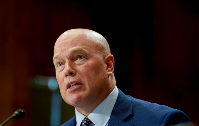 Tramp Putini danışıqlara məcbur etmək üçün Rusiyaya qarşı yeni sanksiyalar hazırlayır - Uitaker