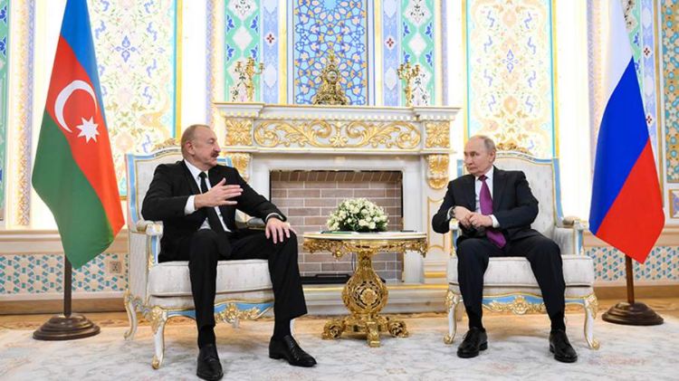 Kreml Putin və İlham Əliyev arasında Düşənbədə keçirilən görüşü vacib adlandırıb - VİDEO Kreml Putin və İlham Əliyev arasında Düşənbədə keçirilən görüşü vacib adlandırıb - VİDEO