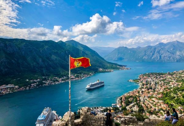 Səfirlik: Monteneqroda saxlanılan Azərbaycan vətəndaşı ilə bağlı danışıqlar aparılır Səfirlik: Monteneqroda saxlanılan Azərbaycan vətəndaşı ilə bağlı danışıqlar aparılır