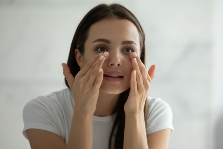 Quru göz sindromuna səbəb olan  AMİLLƏR