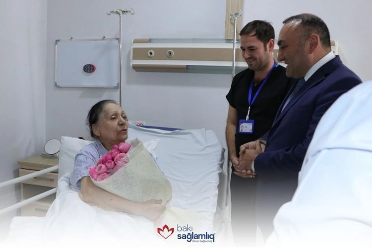 Xalq artisti Elmira Rəhimova xəstəxanaya yerləşdirilib Xalq artisti Elmira Rəhimova xəstəxanaya yerləşdirilib