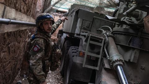 Rusiya ordusu Dnepropetrovsku atəşə tutub, ölənlər var Rusiya ordusu Dnepropetrovsku atəşə tutub, ölənlər var