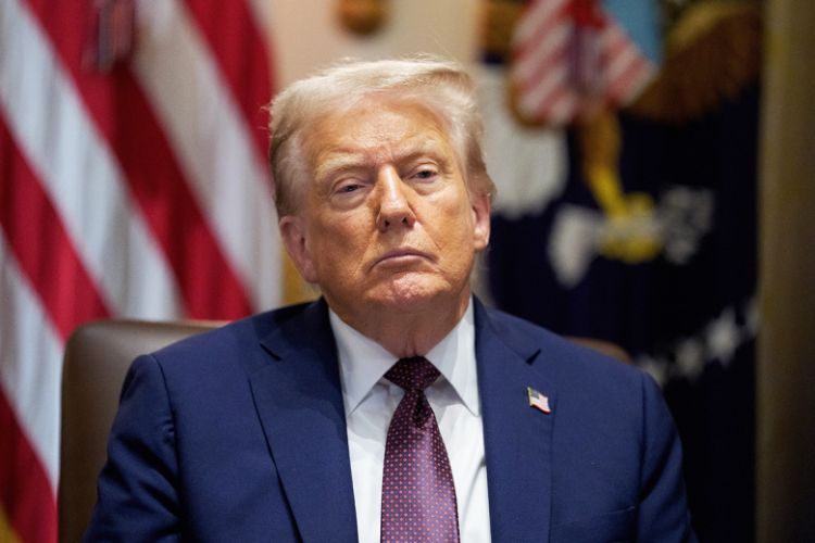 ABŞ-da Trampa inam reytinqi 37 faizə enib