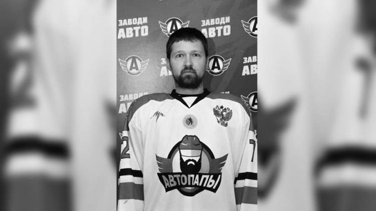 Rusiyada xokkeyçi oyundan sonra ürək tutmasından vəfat edib