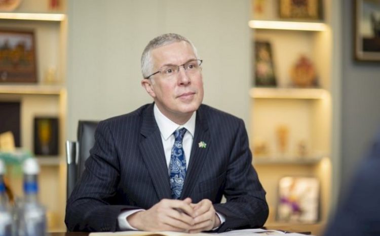 Britaniyanın Azərbaycandakı səfiri "Qarabağ"a azarkeşlik edir