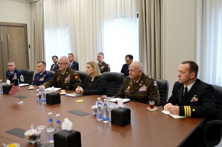 ABŞ generalının rəhbərlik etdiyi nümayəndə heyəti Bakıya gəlib