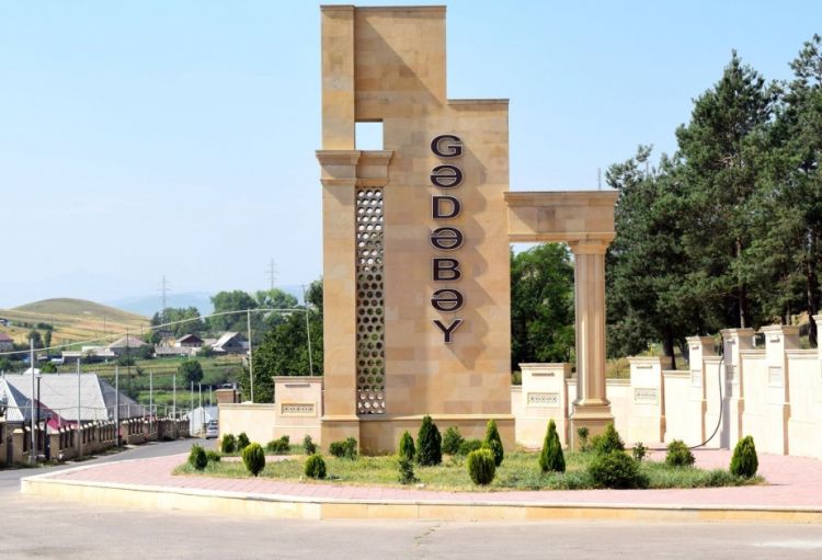 Gədəbəy Rayon İcra Hakimiyyətinin başçısı vəzifəsindən azad olunub