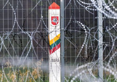 Litva Belarusla sərhədin açılması ilə bağlı suala cavab verdi