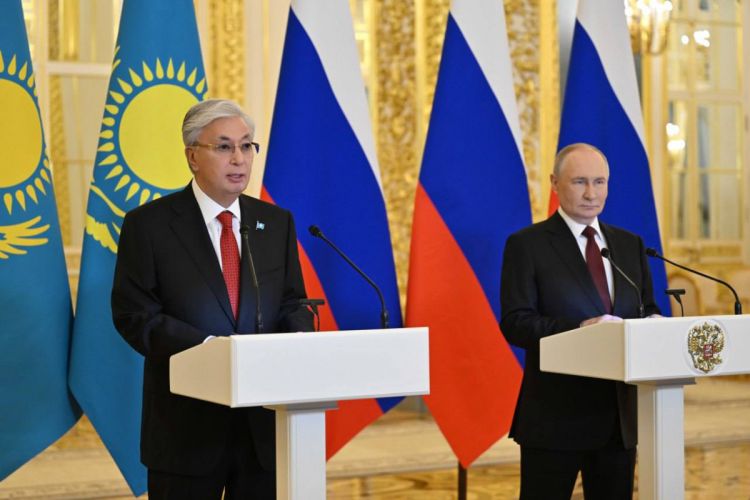 Putinlə Tokayev strateji tərəfdaşlıq haqqında Bəyannamə imzalayıb