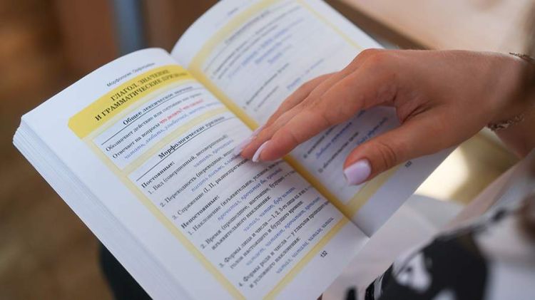 Putin Qazaxıstanda rus dilini dəstəklədiyinə görə Tokayevə təşəkkür etdi - VİDEO