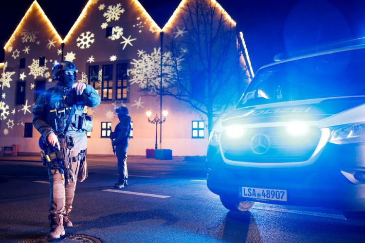 Almaniya terror təhlükəsinə görə Milad yarmarkasını qadağan edib