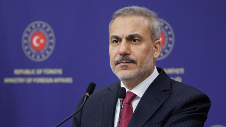 Hakan Fidan iranlı və türkmən həmkarları ilə telefon danışığı aparıb