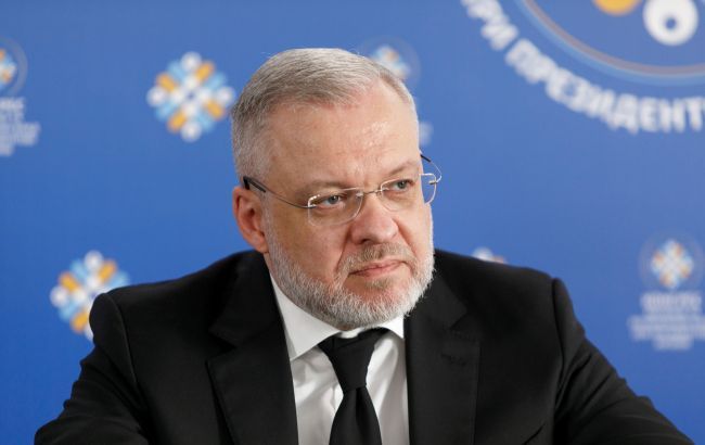 Rada Qaluşenkonun istefasını dəstəklədi