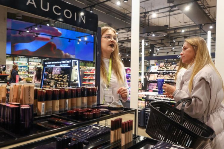 Niyə alış-veriş etmək asılılığı yaranır? - Psixoterapevtin izahı