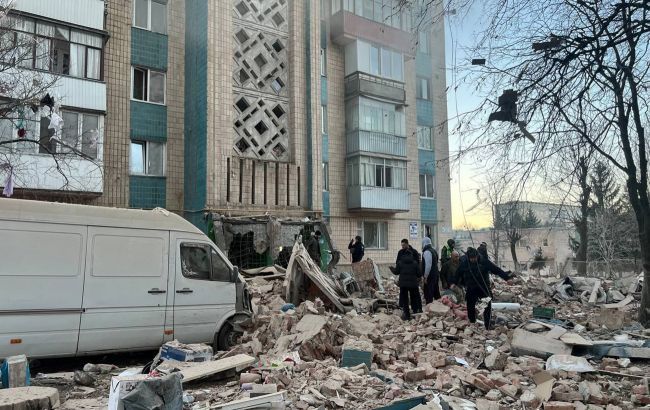 Ternopola Rusiyanın hücumu: Biri uşaq da daxil olmaqla 16 ölü, 60-dan çox yaralı