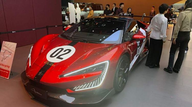 Çində dünyanın ən sürətli avtomobili təqdim edilib