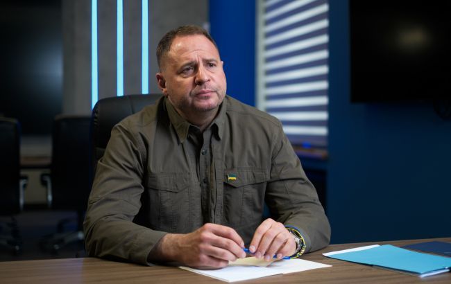 Zelenski sülh müqaviləsini yekunlaşdırmaq üçün noyabrın 27-də Trampla görüşməyə hazırdır - Yermak