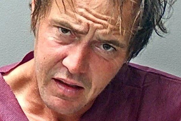 Bankı soyduğuna görə yeddi il həbs cəzası aldı və çıxdıqdan sonra çinayətini təkrarladı