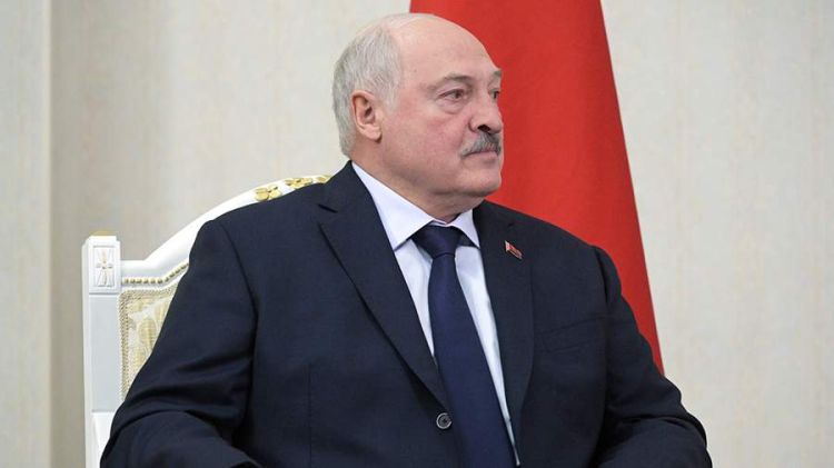 Lukaşenko Putinə Ukrayna ilə bağlı danışıqların Minskdə keçirilməsini təklif etdi
