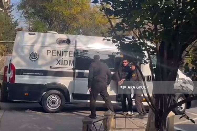 Şəhidlər xiyabanında qeyri-etik videolar çəkən əcnəbilər üzr istəyiblər