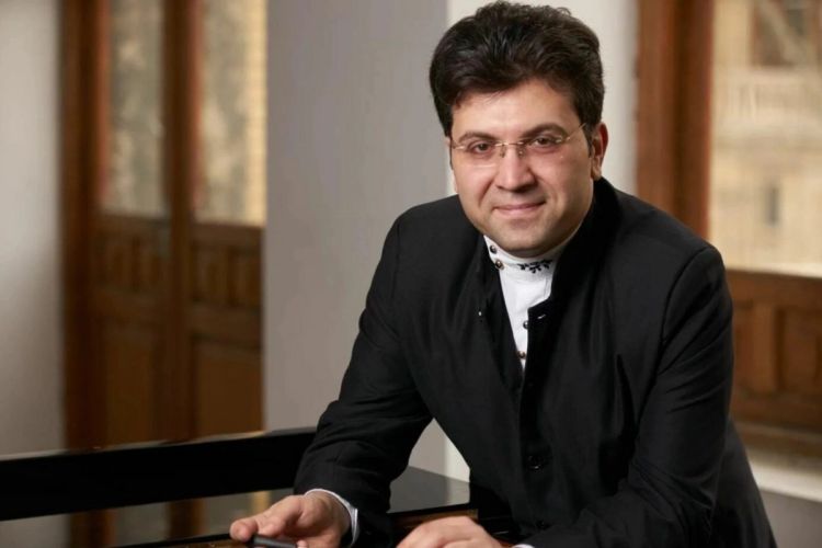 Əməkdar artist Əyyub Quliyevə daha bir  vəzifə verildi