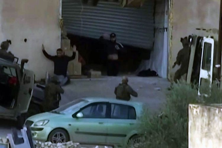 Təslim olan fələstinlilərin öldürülməsi ilə bağlı 3 İsrail polisinin barəsində cinayət işi açılıb