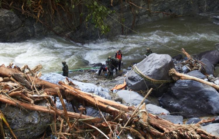 İndoneziyada daşqınlar nəticəsində ölənlərin sayı 600-ə yaxınlaşıb
