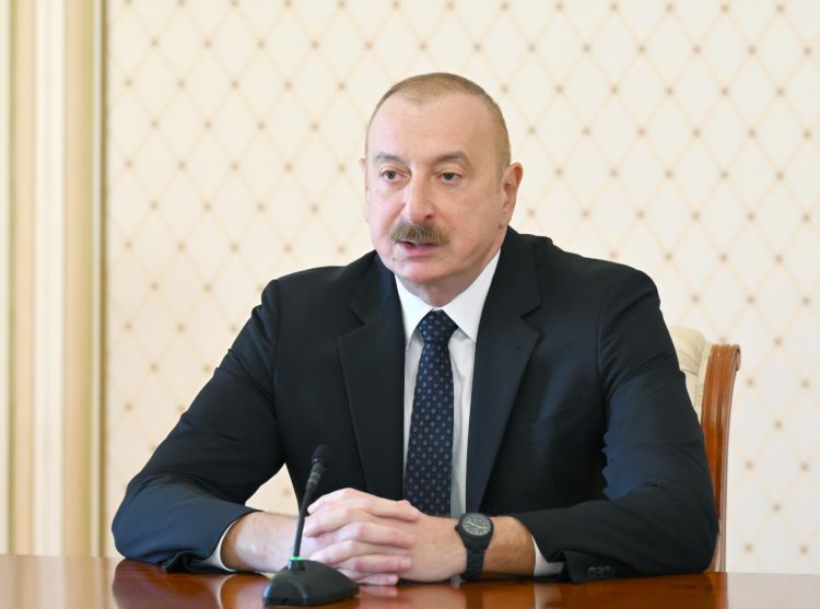 İlham Əliyev BƏƏ Prezidentini təbrik edib