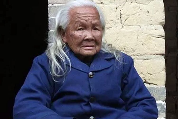 Çində öldüyü zənn edilən qadın 6 gündən sonra dirilib