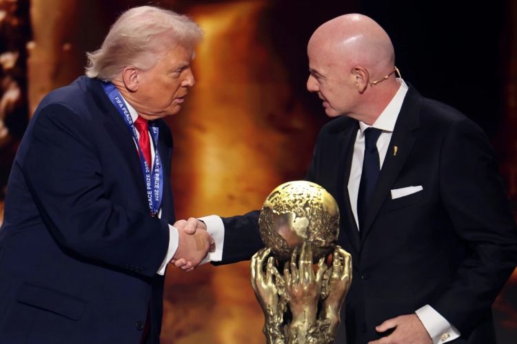 Donald Tramp FIFA Sülh Mükafatına layiq görülüb