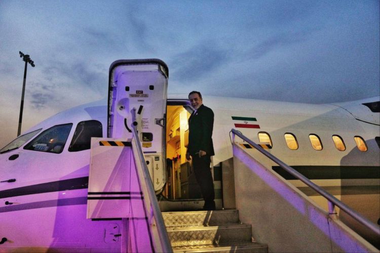 İran xarici işlər naziri Azərbaycana səfərə gəlib